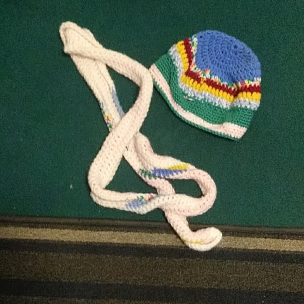 Unisex Winter Scarf/Hat Ensamble